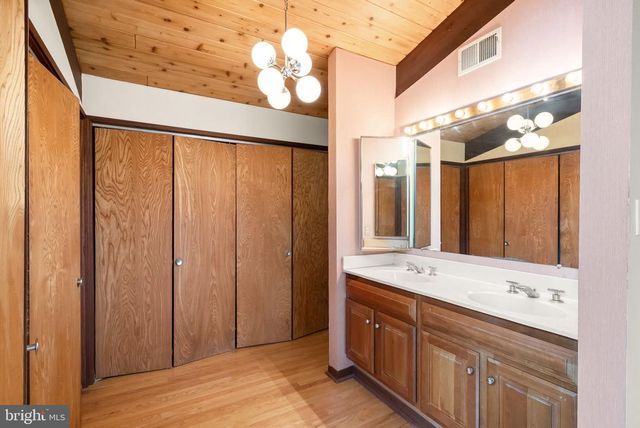 7099 GLEN CURTISS LN, Warrenton, VA 20187