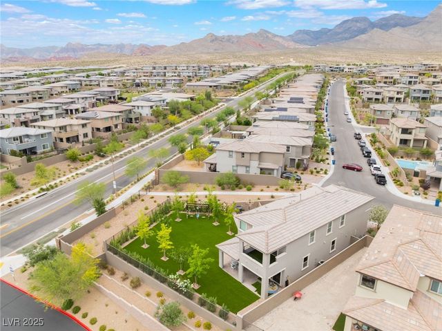 438 Wind Poppy Street, Las Vegas, NV 89138