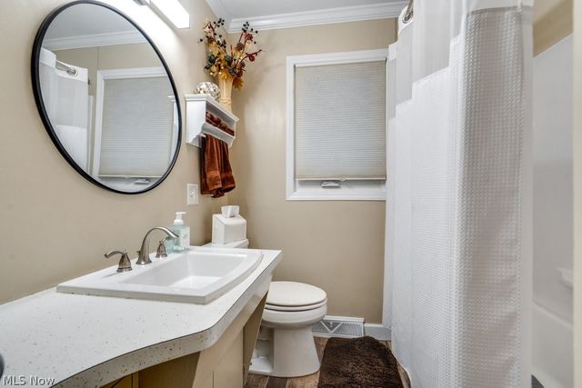 183 Timberlane Drive, Northfield Center, OH 44067