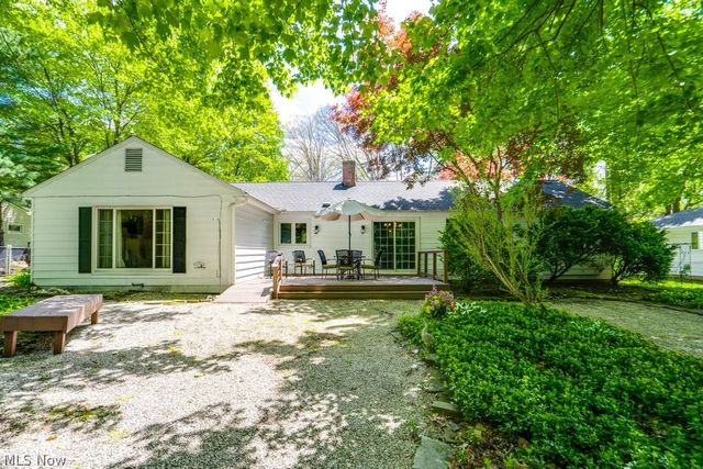 183 Timberlane Drive, Northfield Center, OH 44067