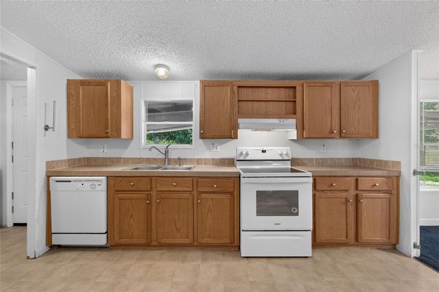 1205 CRYSTAL SPRINGS ROAD, Zephyrhills, FL 33540