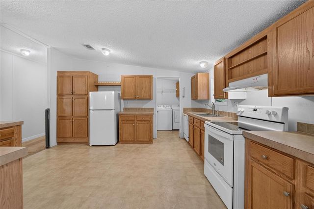 1205 CRYSTAL SPRINGS ROAD, Zephyrhills, FL 33540