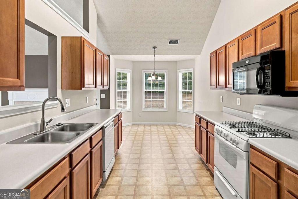 6010 Ambercrest Court, Buford, GA 30518 — photo 5