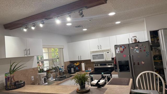 593 Bedford Avenue, Weston, FL 33326