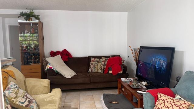 593 Bedford Avenue, Weston, FL 33326