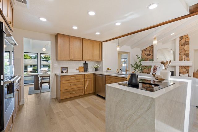 6901 Lincoln Creek Cir, Carmichael, CA 95608