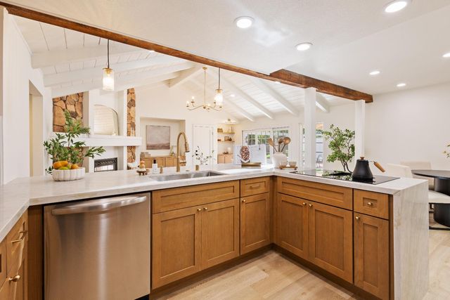 6901 Lincoln Creek Cir, Carmichael, CA 95608