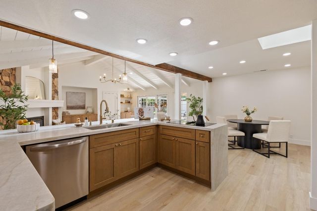 6901 Lincoln Creek Cir, Carmichael, CA 95608