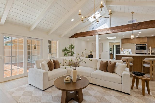 6901 Lincoln Creek Cir, Carmichael, CA 95608