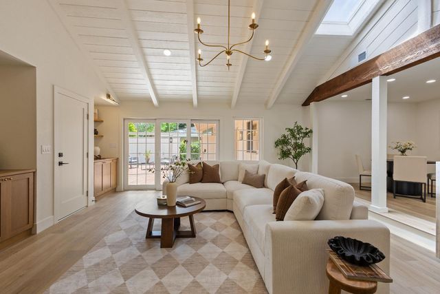 6901 Lincoln Creek Cir, Carmichael, CA 95608