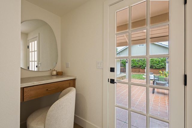 6901 Lincoln Creek Cir, Carmichael, CA 95608