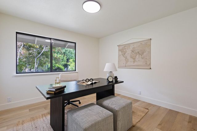 6901 Lincoln Creek Cir, Carmichael, CA 95608