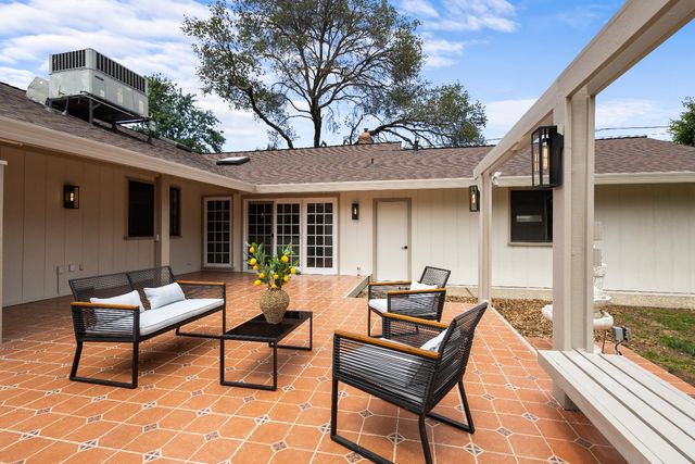 6901 Lincoln Creek Cir, Carmichael, CA 95608