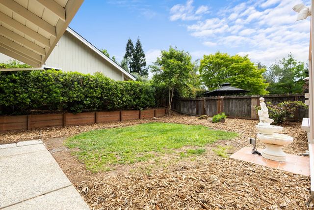 6901 Lincoln Creek Cir, Carmichael, CA 95608