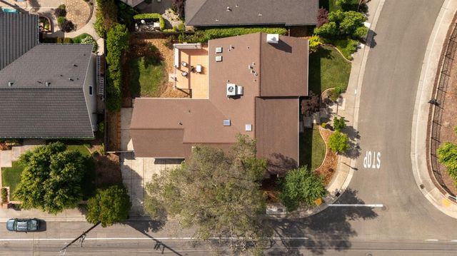 6901 Lincoln Creek Cir, Carmichael, CA 95608