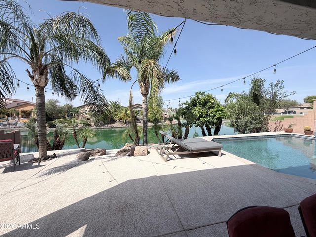 752 E Torrey Pines Place, Chandler, AZ 85249