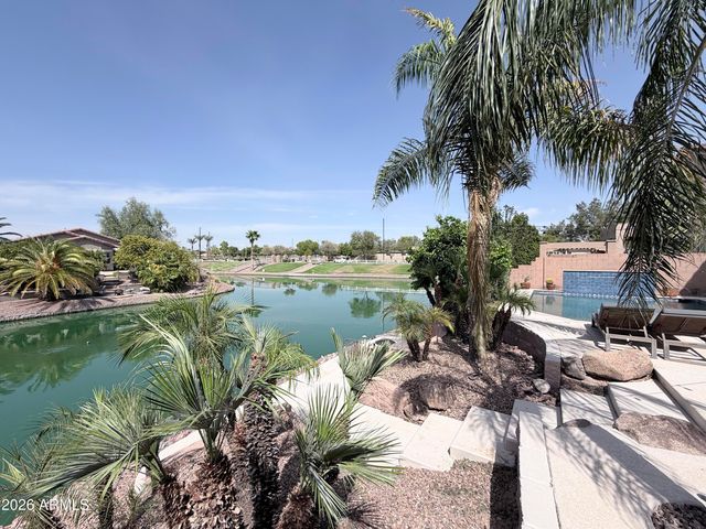 752 E Torrey Pines Place, Chandler, AZ 85249