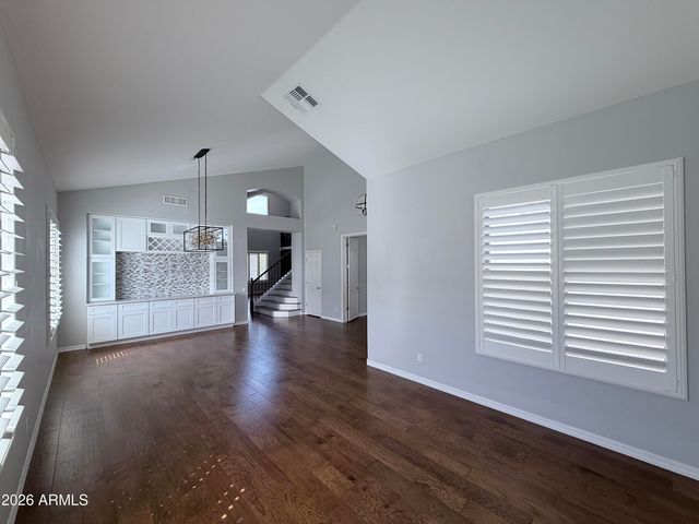 752 E Torrey Pines Place, Chandler, AZ 85249