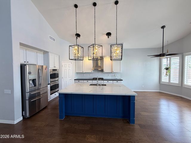752 E Torrey Pines Place, Chandler, AZ 85249