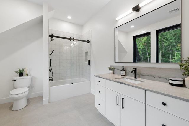 66 Knotty Way, Belmont, NH 03220