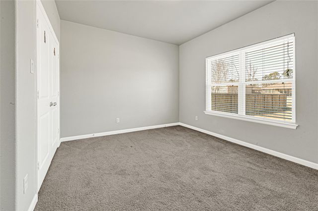 12371 N Chestnut Hills Drive, Conroe, TX 77303