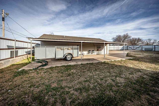1911 SW N H Jones, Lawton, OK 73501
