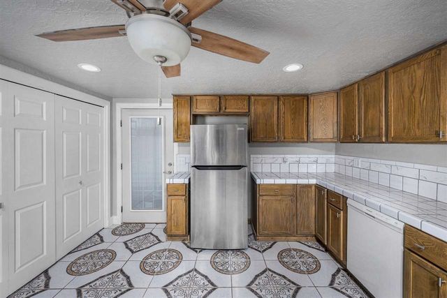 1911 SW N H Jones, Lawton, OK 73501