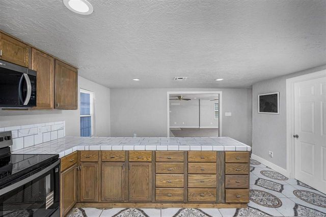 1911 SW N H Jones, Lawton, OK 73501