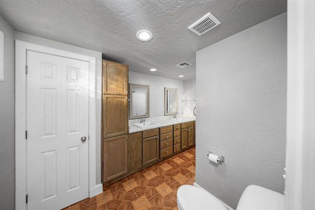 1911 SW N H Jones, Lawton, OK 73501