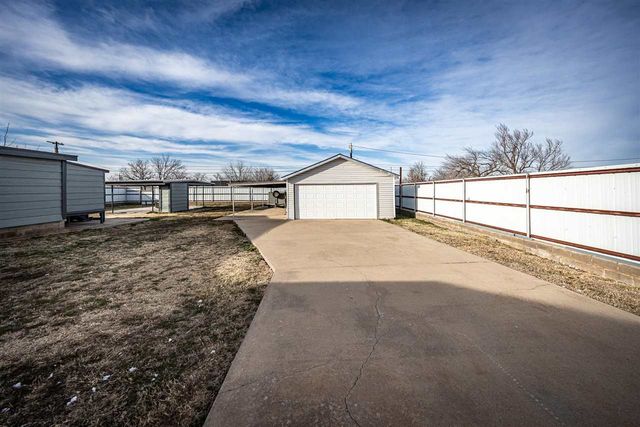 1911 SW N H Jones, Lawton, OK 73501