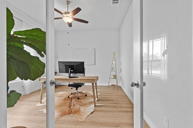 1412 Scenic Oaks DR, Georgetown, TX 78628