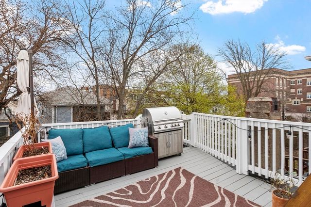 30 Woodward St 3, Boston, MA 02127