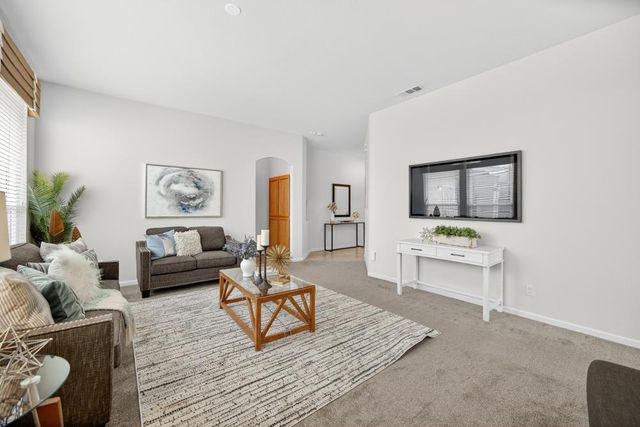 1932 Hilmerton Cir, Roseville, CA 95747