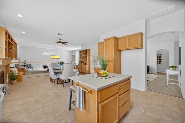 1932 Hilmerton Cir, Roseville, CA 95747