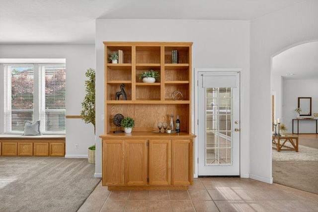 1932 Hilmerton Cir, Roseville, CA 95747