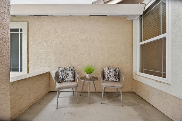 1932 Hilmerton Cir, Roseville, CA 95747