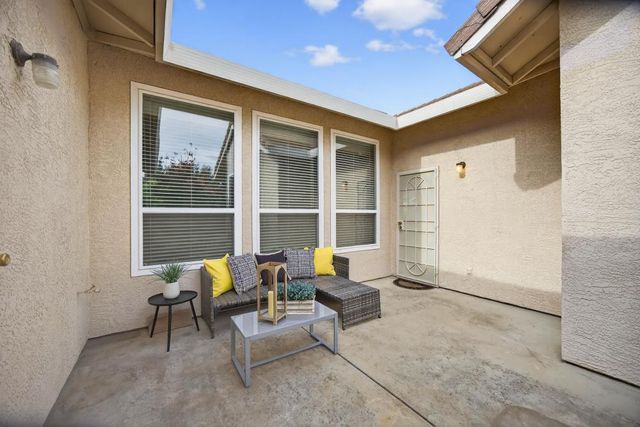 1932 Hilmerton Cir, Roseville, CA 95747