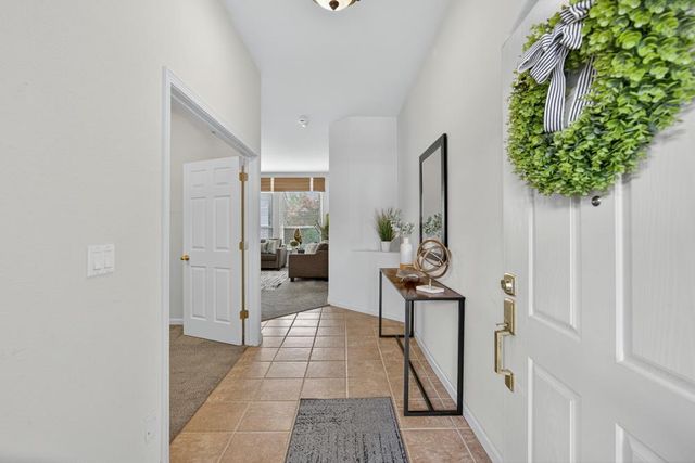 1932 Hilmerton Cir, Roseville, CA 95747