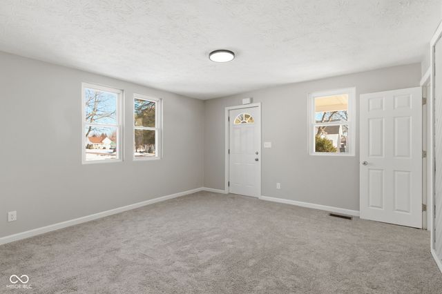 850 N 12th Street, Elwood, IN 46036