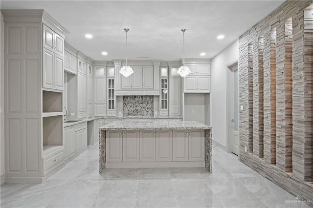 2704 Essex Street, Edinburg, TX 78542