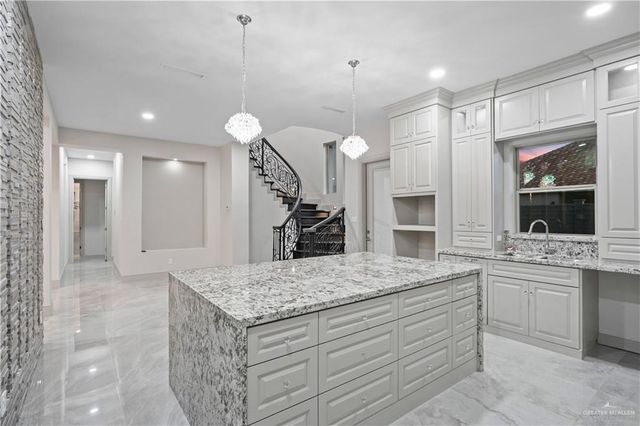 2704 Essex Street, Edinburg, TX 78542