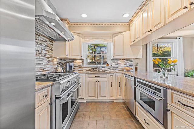 20 Wolf Road, Croton-on-hudson, NY 10520