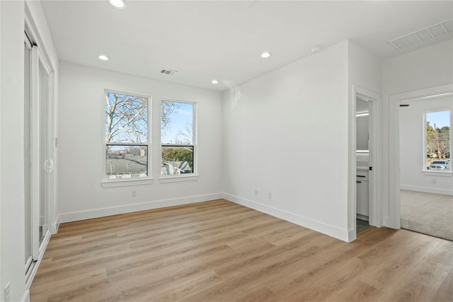 2007 N Montclair Avenue, Dallas, TX 75208