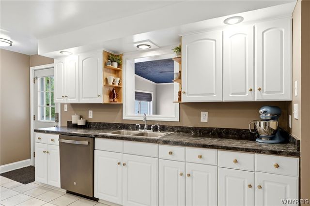 1265 Wyoming Avenue, Niagara Falls, NY 14305