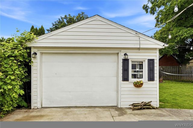 1265 Wyoming Avenue, Niagara Falls, NY 14305