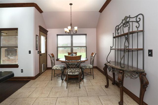2712 Busheywood Drive, Yukon, OK 73099