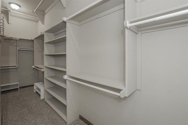 2712 Busheywood Drive, Yukon, OK 73099