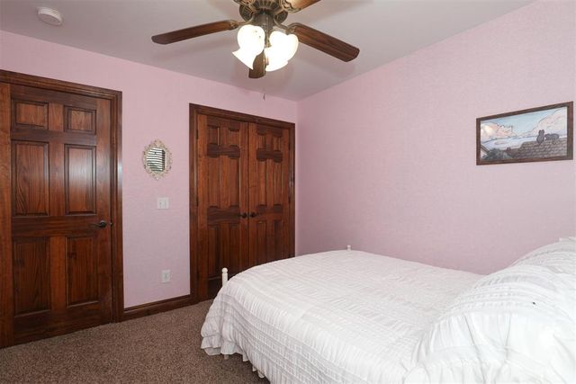 2712 Busheywood Drive, Yukon, OK 73099