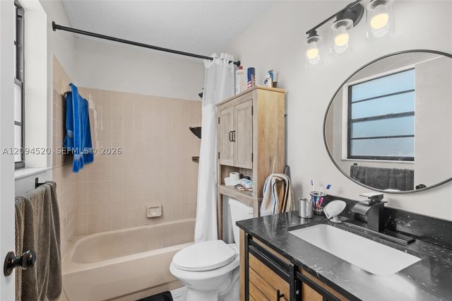 2934 NW 94th St 2934, Miami, FL 33147