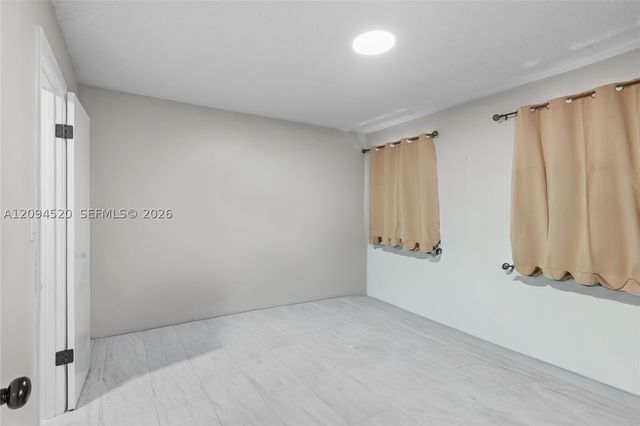 2934 NW 94th St 2934, Miami, FL 33147
